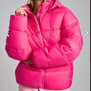 NWT Comfrt Pink Puffer Jacket Size Small